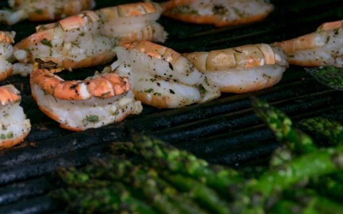 Rosemary Shrimp With Asparagus