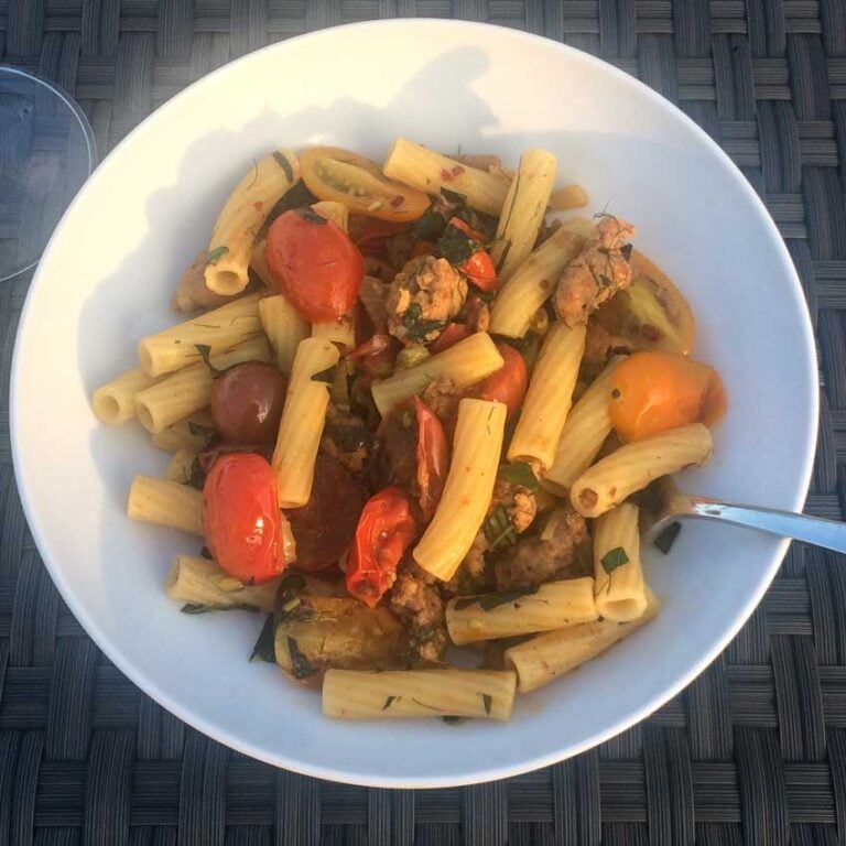 Rigatoni with Fennel, Sausage, and Tomato 